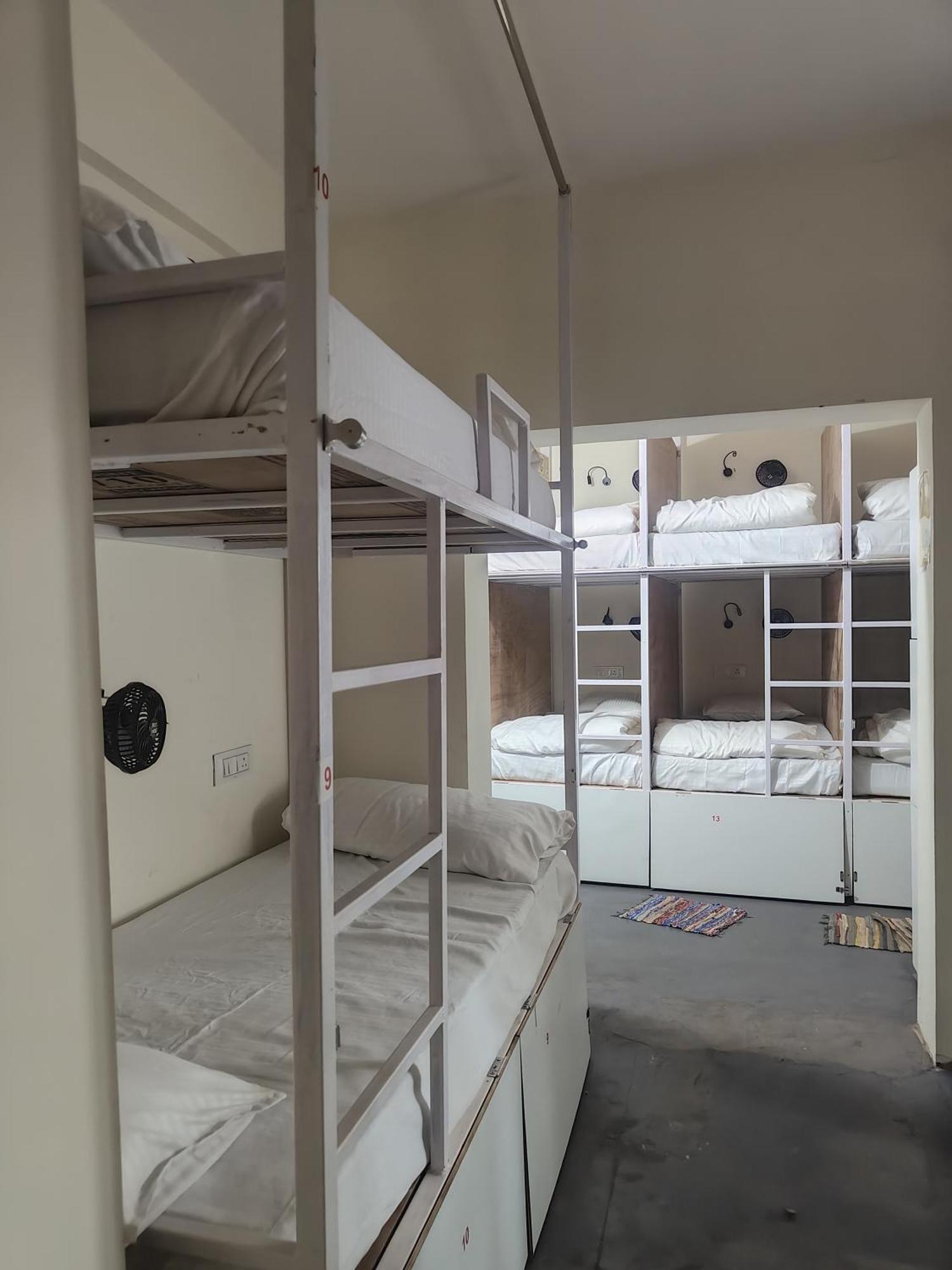 Hot - House Of Travellers, Vagator Hostel Phòng bức ảnh