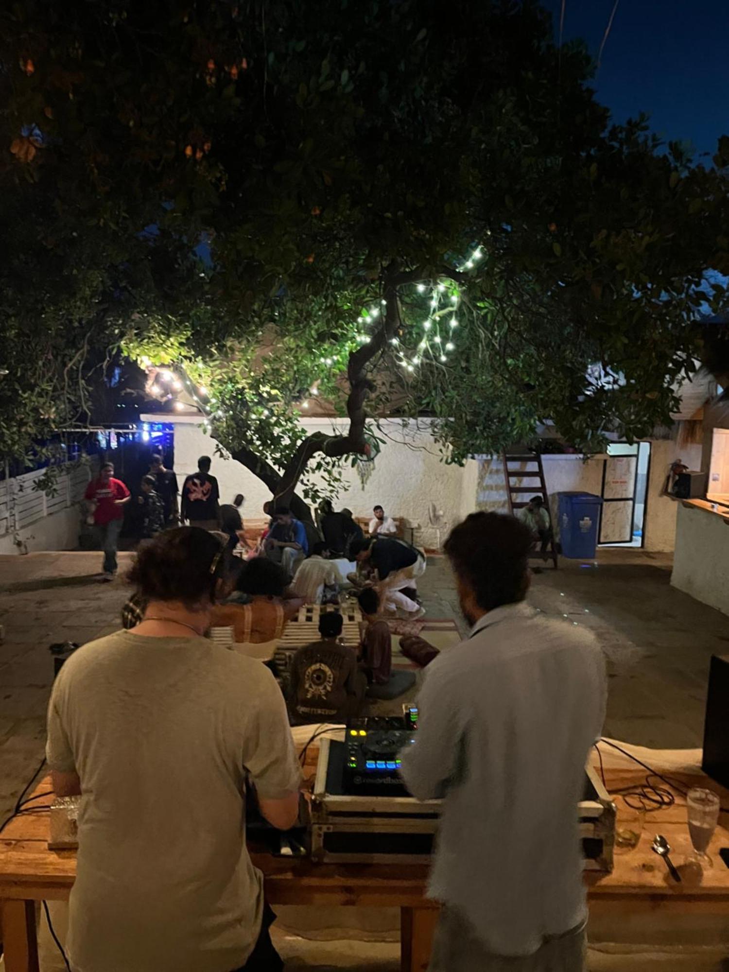 Hot - House Of Travellers, Vagator Hostel Ngoại thất bức ảnh